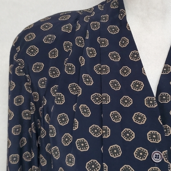 Vintage Evan Picone Dark Blue Gold Print Pleated Wide Shoulder Button Up Blouse - Picture 6 of 13